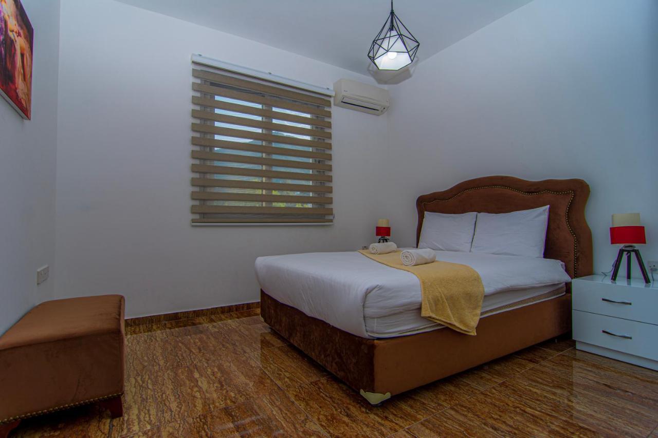 Metin Houses Kyrenia  Luaran gambar