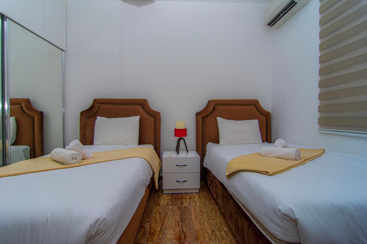 Metin Houses Kyrenia  Luaran gambar