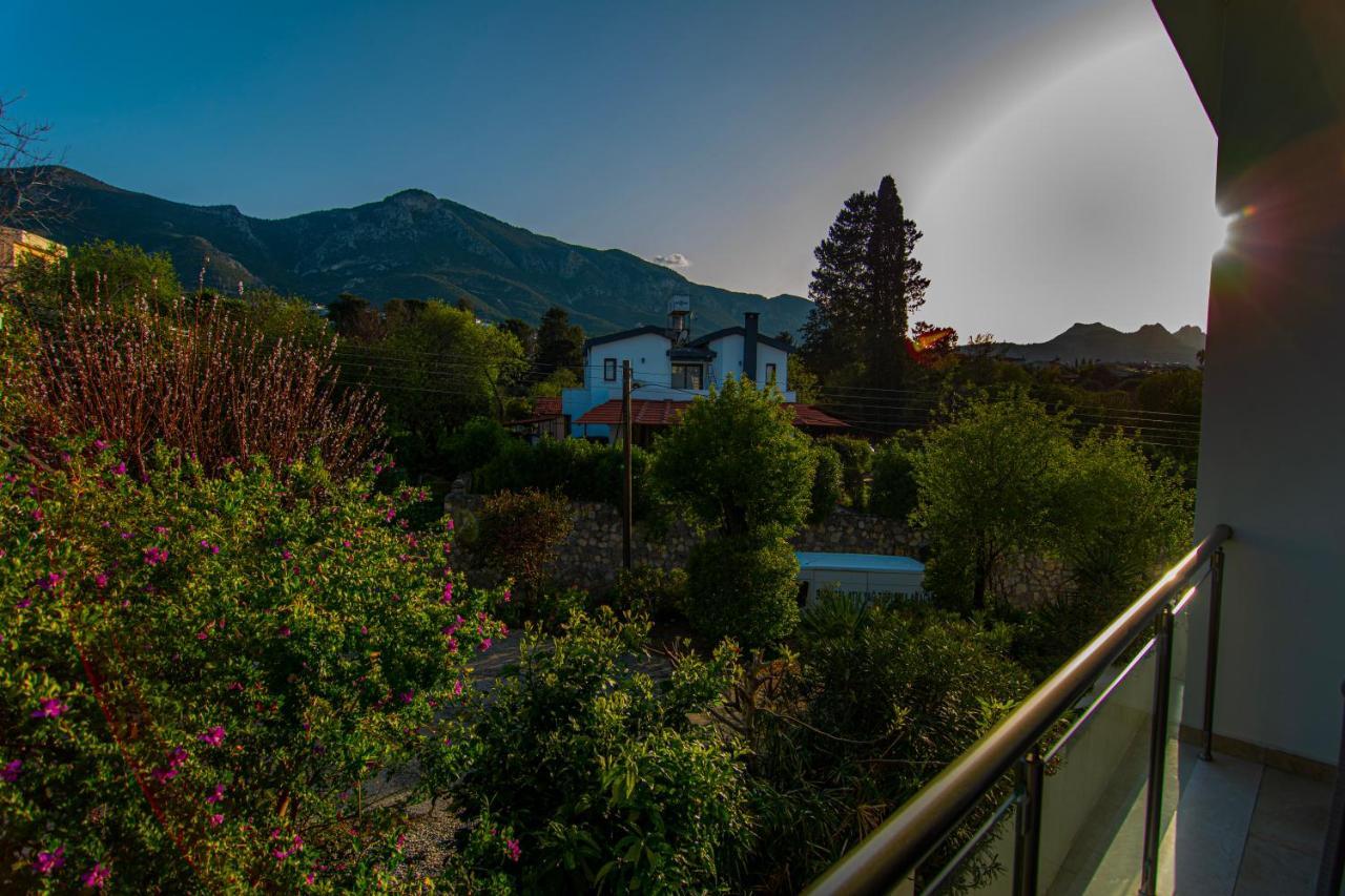 Metin Houses Kyrenia  Luaran gambar