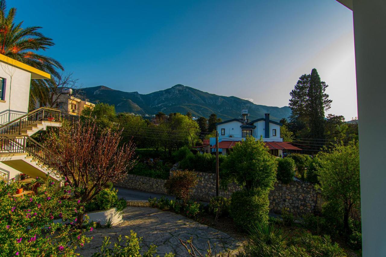 Metin Houses Kyrenia  Luaran gambar