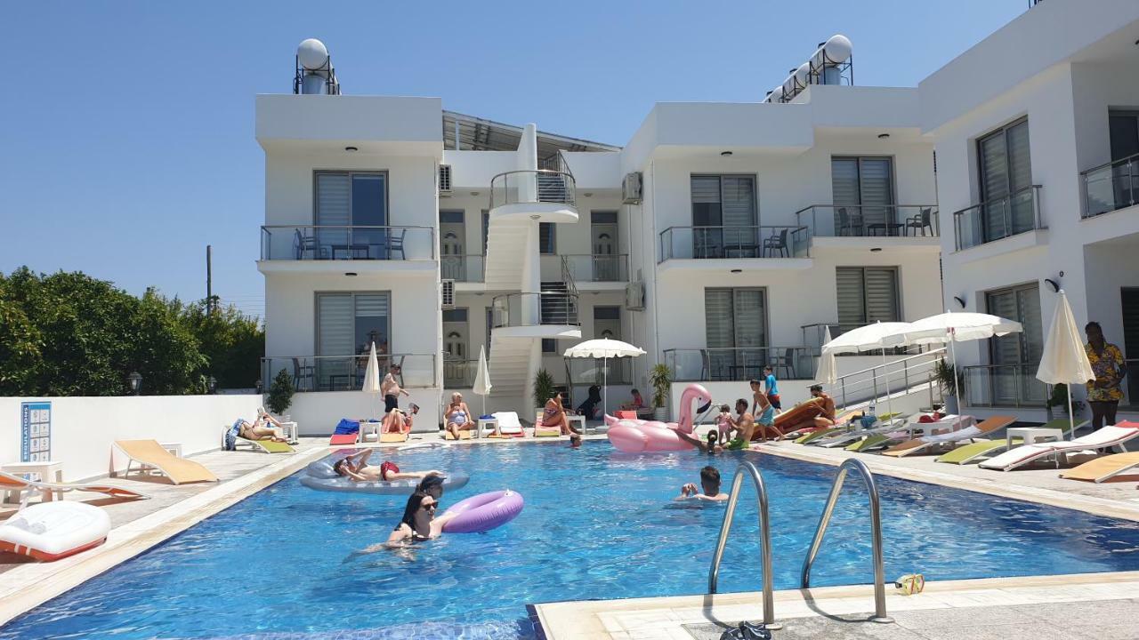 Metin Houses Kyrenia  Luaran gambar